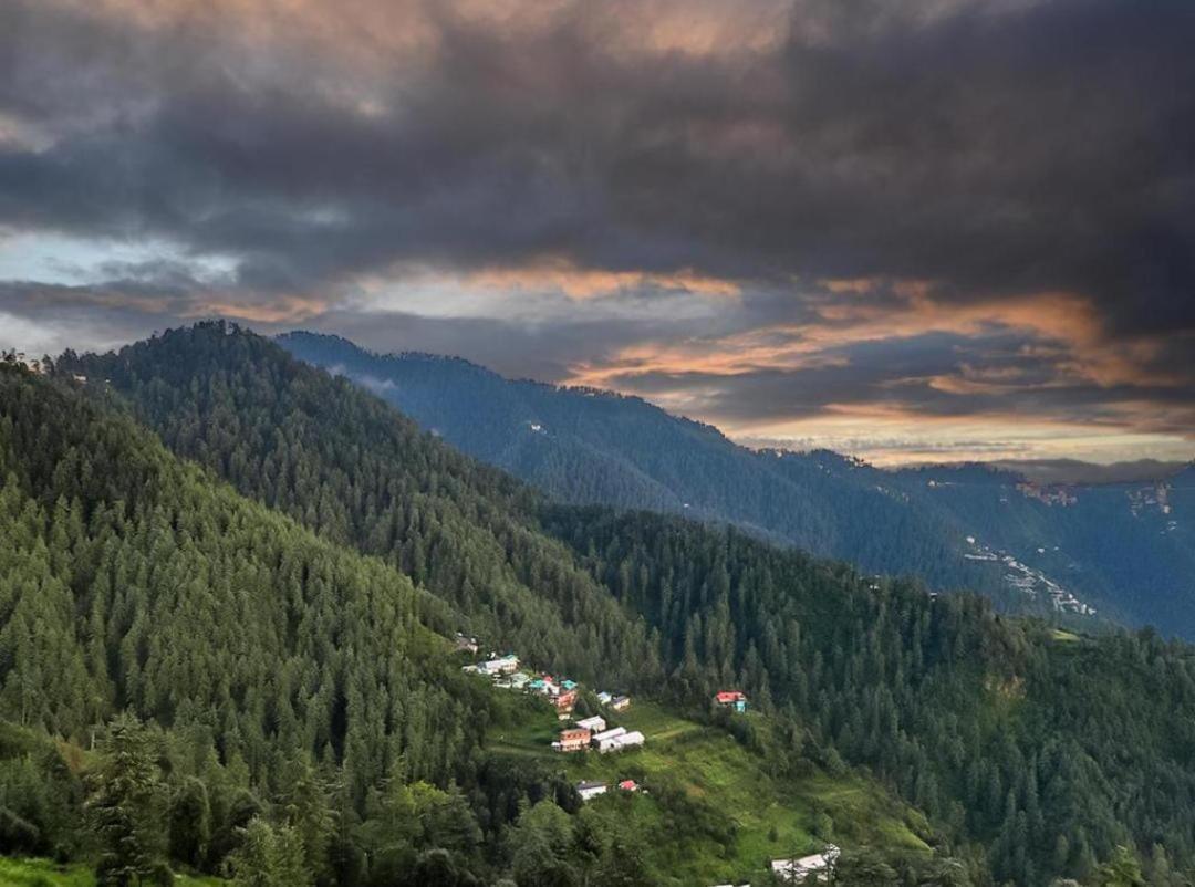 The Heritage Home Kasauli I Pine View Serviced Villa I Best Seller I Vacations I Family Events I Sky Bonfire I Kasauli By Exotic Stays Exterior photo
